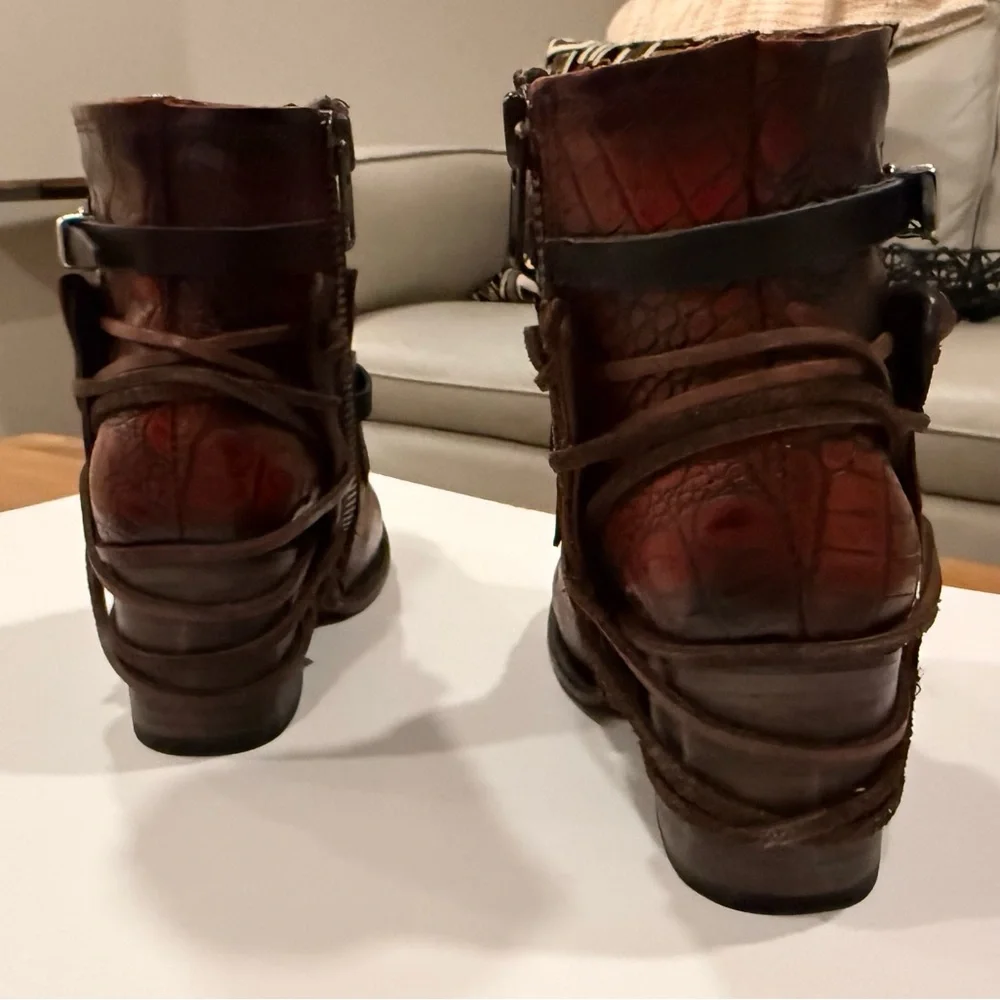 Freebird by Steven Brown Leather Buckle Ankle Boots - Picture 3 of 3